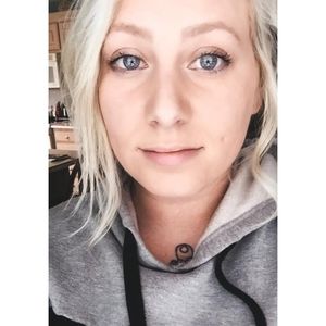 Meet your Posher, Jasmine